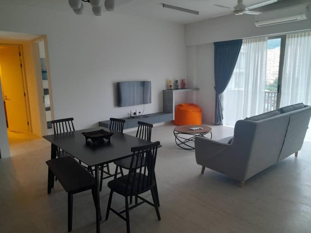 By The Sea Suites - Managed By Sdb Host Batu Ferringhi Eksteriør billede