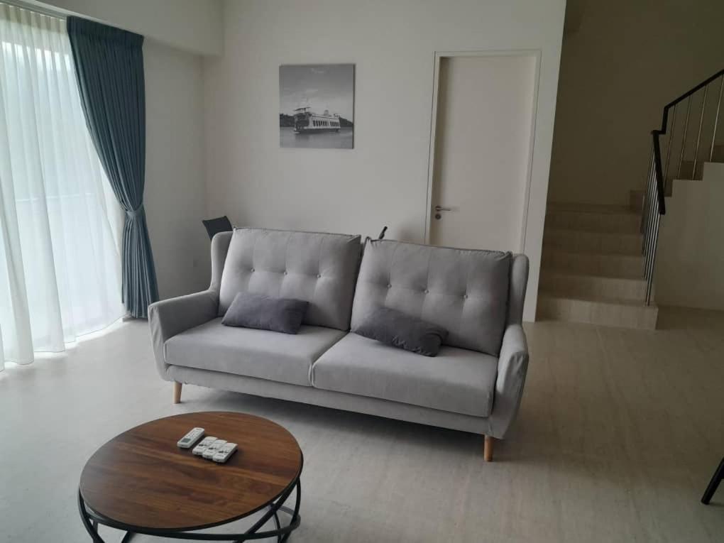 By The Sea Suites - Managed By Sdb Host Batu Ferringhi Eksteriør billede