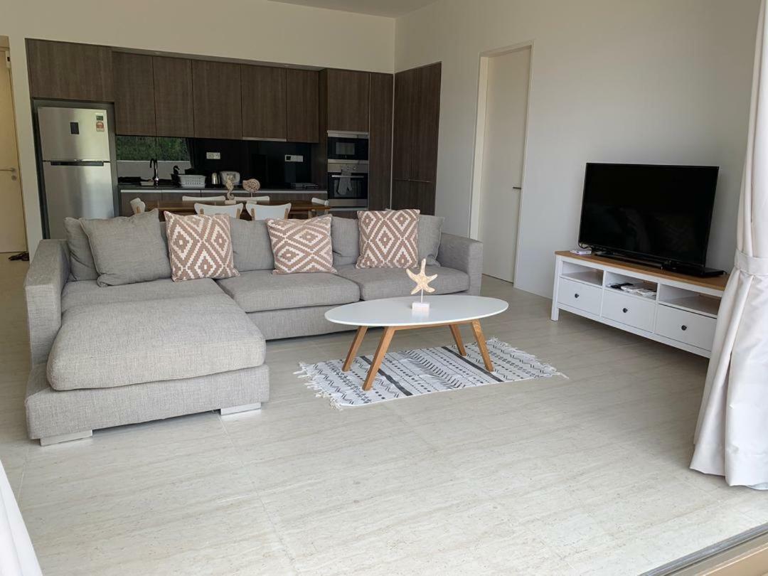 By The Sea Suites - Managed By Sdb Host Batu Ferringhi Eksteriør billede